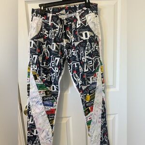 Stylish graphic print jeans